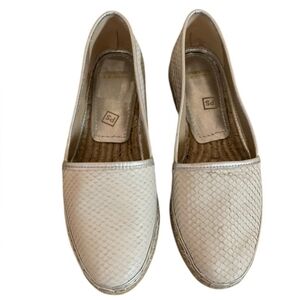 Johnston & Murphy Shoes Womens Size 6.5 Grey Suede Jaden Espadrilles Scale Jute